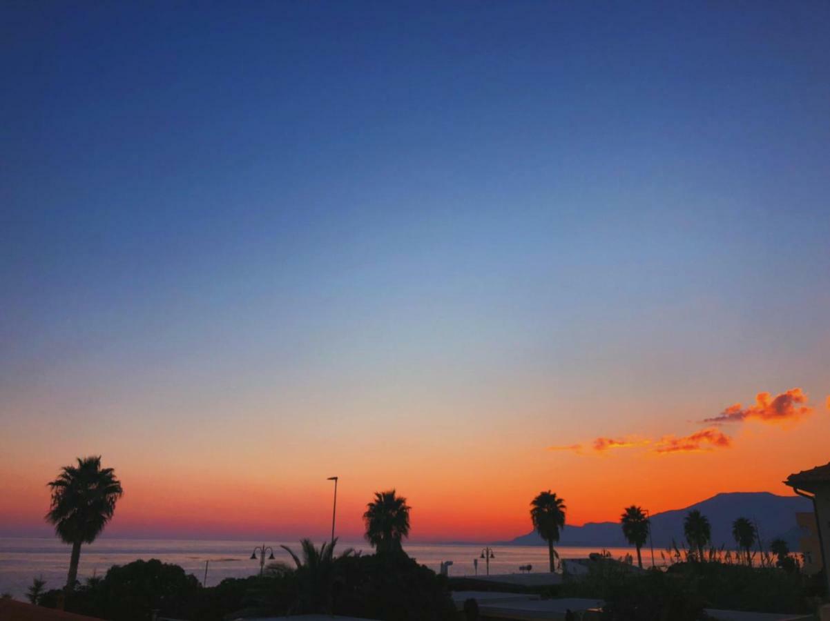 Le Case Del Sole Βεντιμίλια Εξωτερικό φωτογραφία